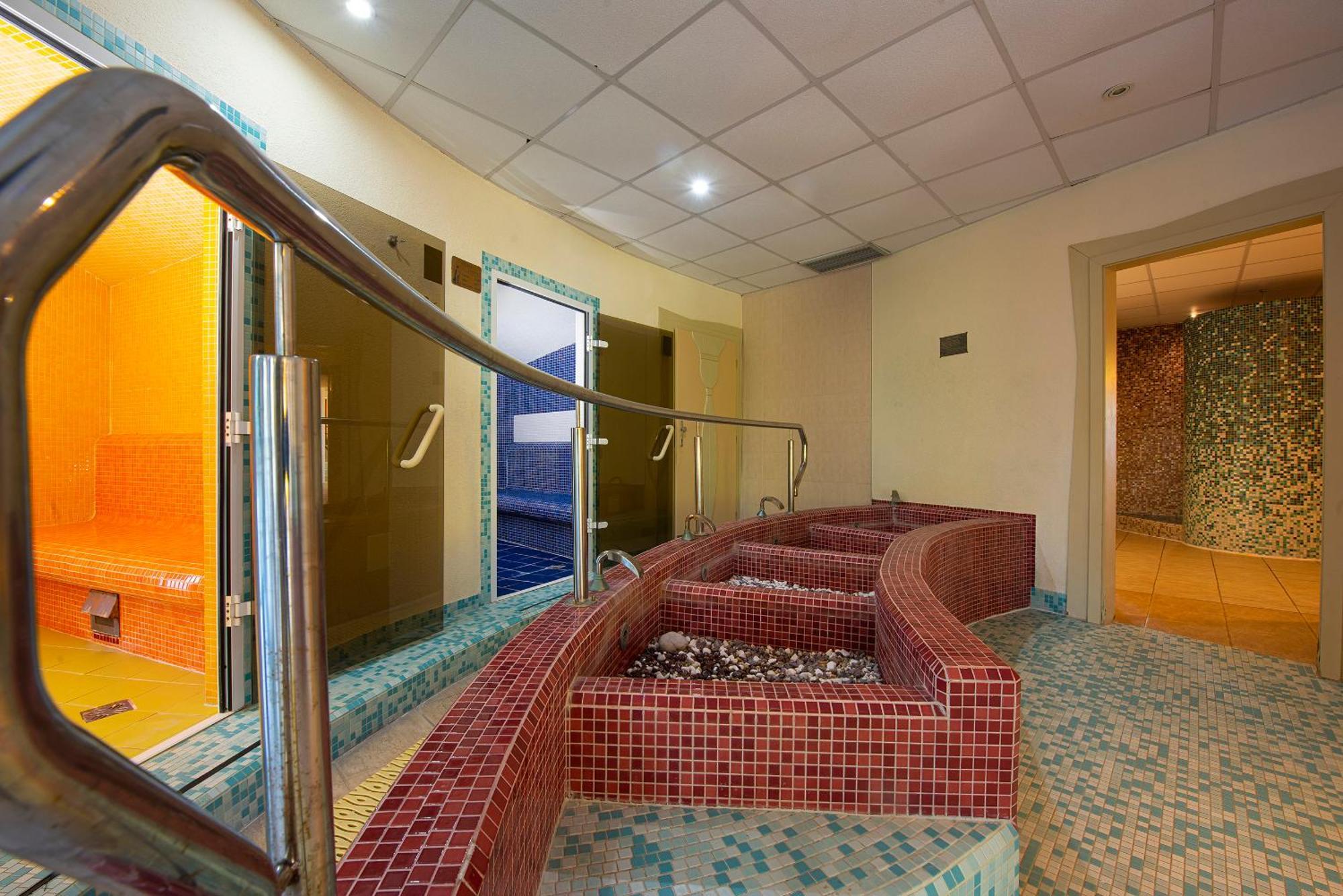 President Hotel Montfort Ždiar Dış mekan fotoğraf