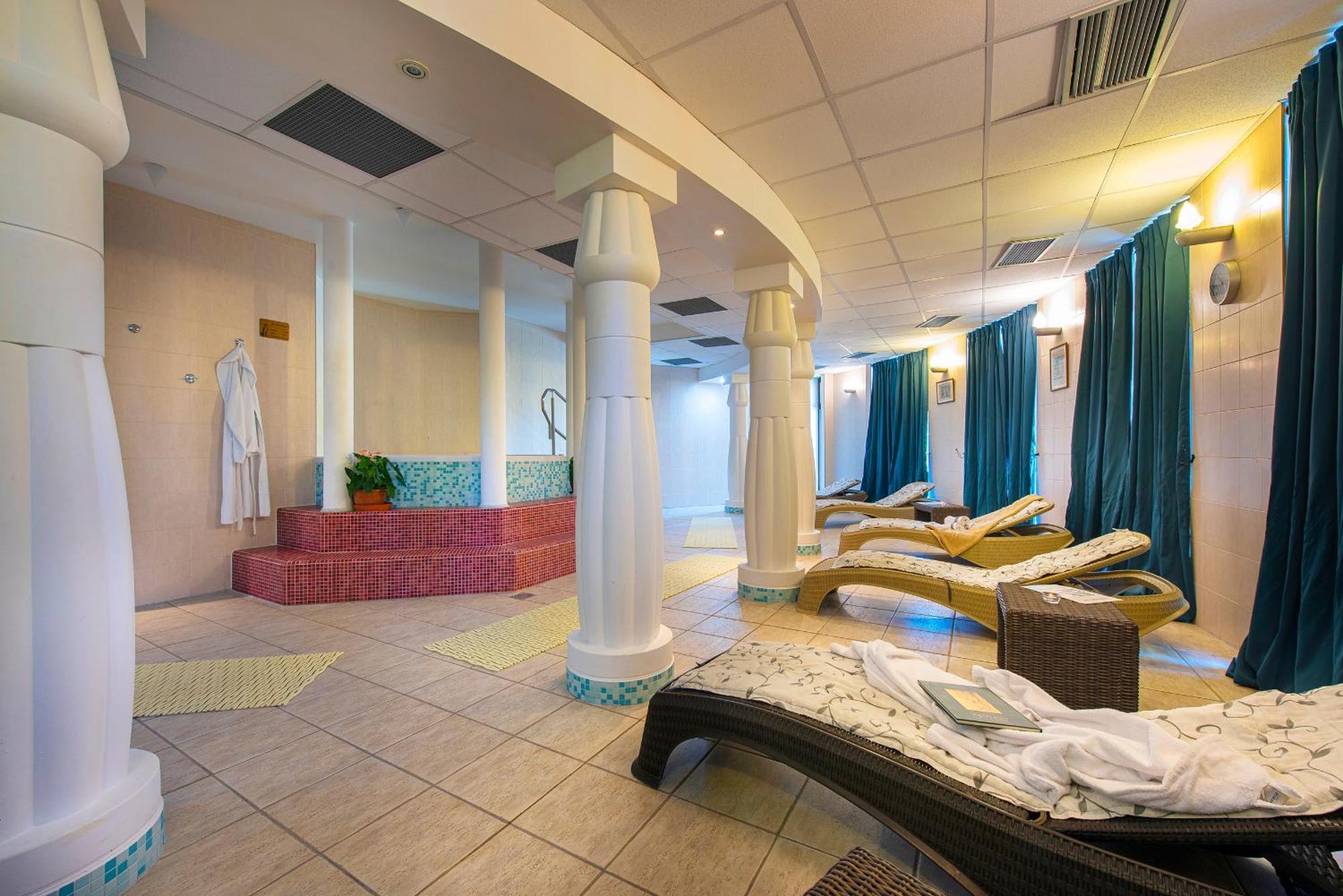 President Hotel Montfort Ždiar Dış mekan fotoğraf