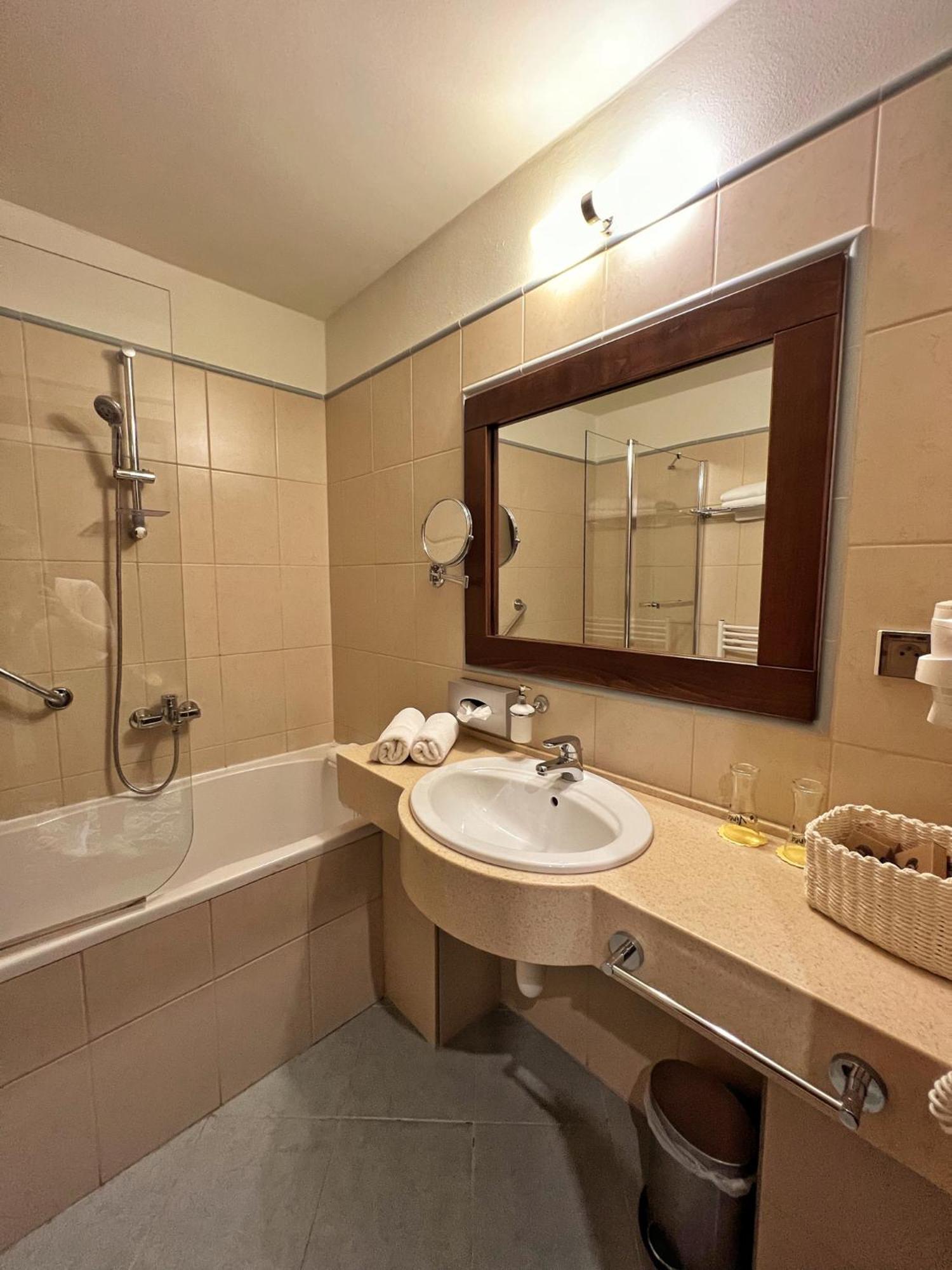 President Hotel Montfort Ždiar Dış mekan fotoğraf